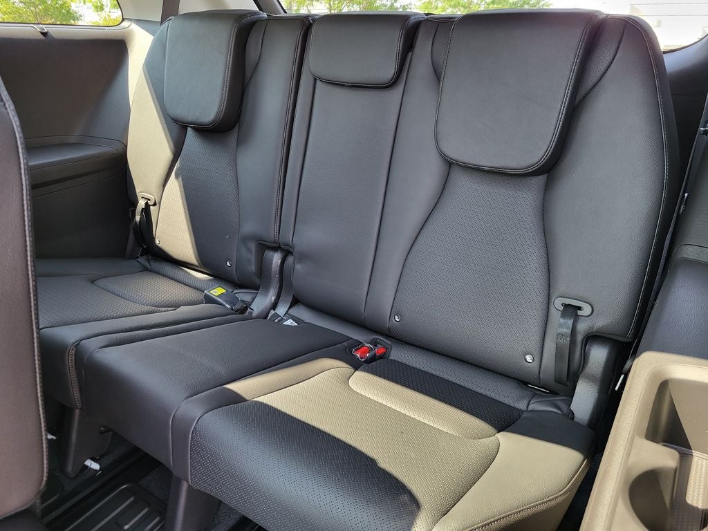 2026 Kia Carnival — detail view